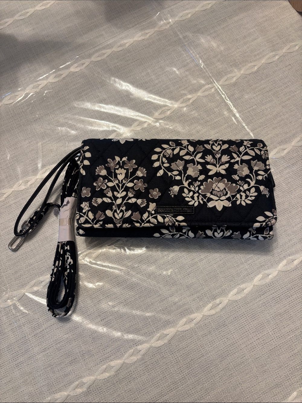 Vera Bradley Black and White Floral Quilted Wristlet Clutch